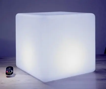 Preiswert Würfel 45 Akku RGB 4,5W 197L Funkfernbedienung