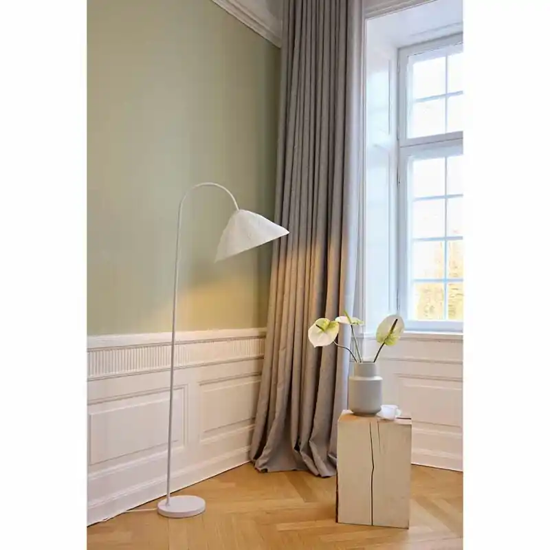 Expressversand Ledvance Stehleuchte Decor Lotus Leaf Floor 153cm Weiß max. 9W E27 aus Pappmaché