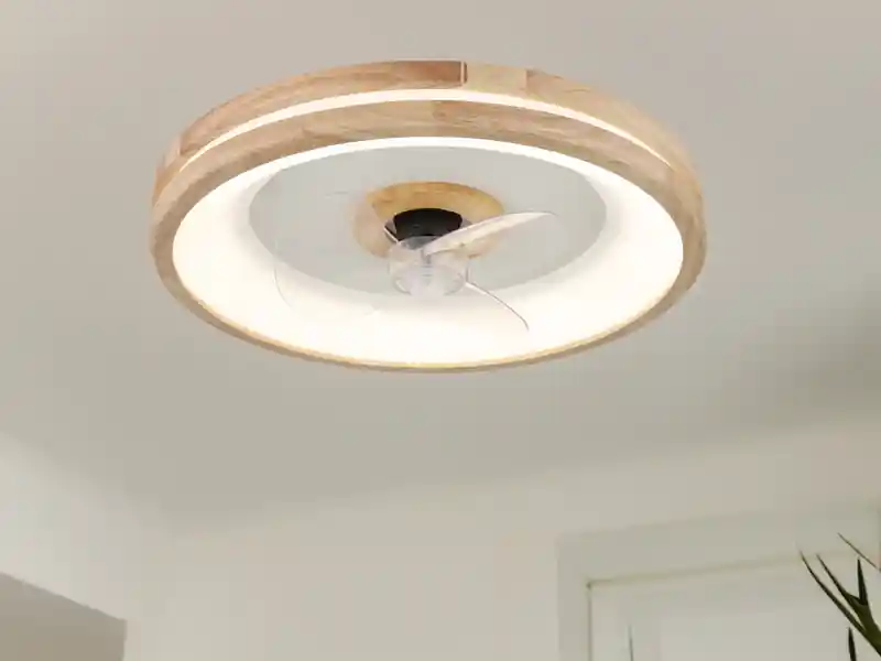 Neue Ware Globo LED Deckenleuchte GATIAN mit Ventilator und Fernbedienung aus Holz, Ø 50cm