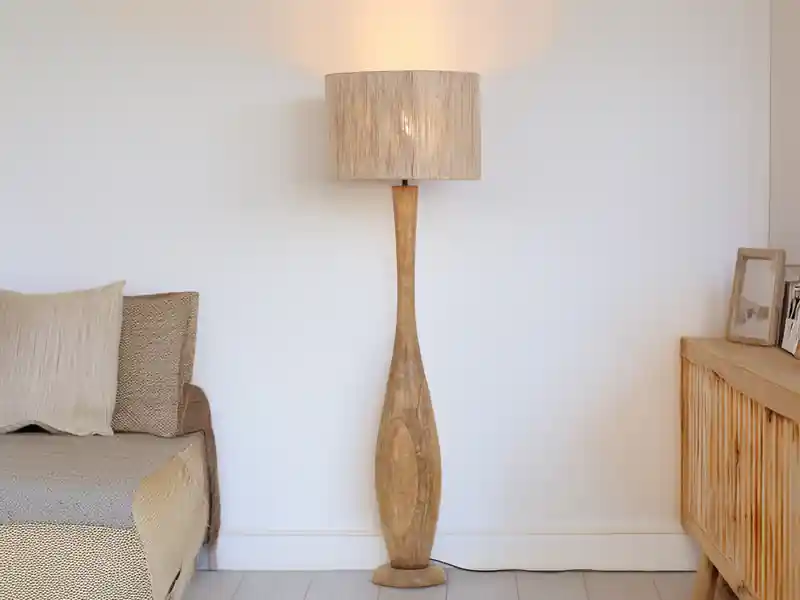 Markenprodukt meineWunschleuchte LED Stehleuchte aus Naturholz mit Lampenschirm aus Jute, Höhe 135cm