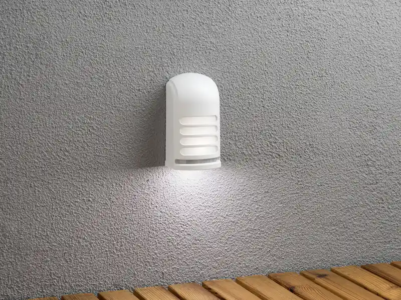 Billig Konstsmide LED Außenwandleuchte PRATO mit Bewegungsmelder & Batterie, Weiß H: 13cm