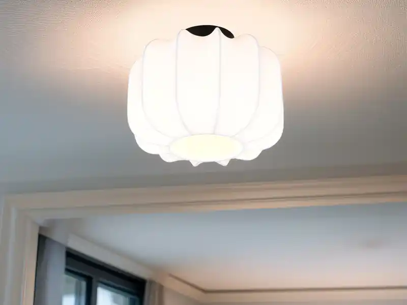 RL LIVE YOUR LIGHT Ausgefallene Deckenleuchte MADELINE mit Stoff Lampenschirm in Weiß, Ø 25cm Billig