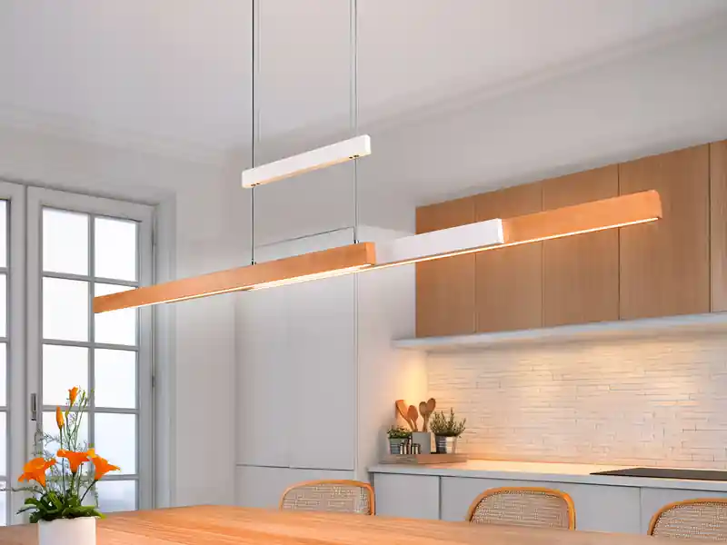Gratis Versand Trio Leuchten LED Pendelleuchte TRAJAN ausziehbar & höhenverstellbar Weiß Holz, Breite 150cm