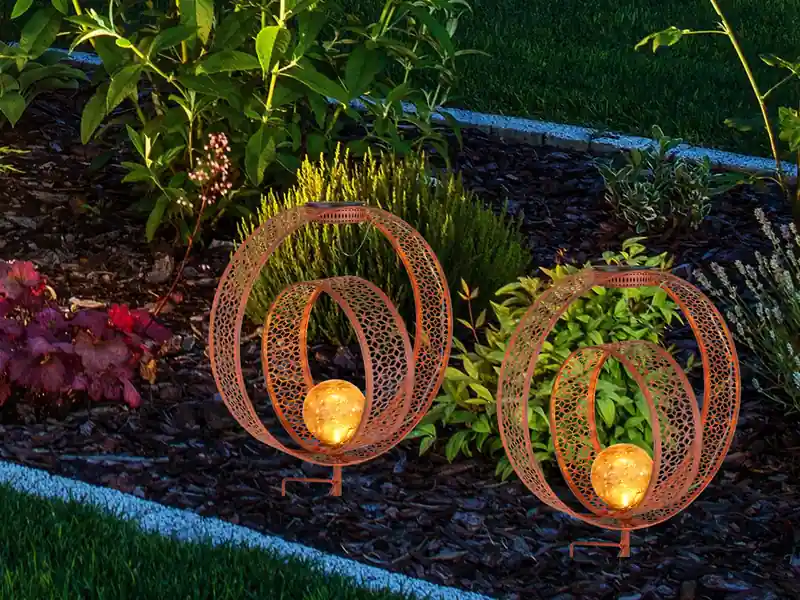 Zertifiziert meineWunschleuchte 2er Set LED Solarleuchten Dekorstanzungen in Rostoptik & Crackleglas, Höhe 42cm