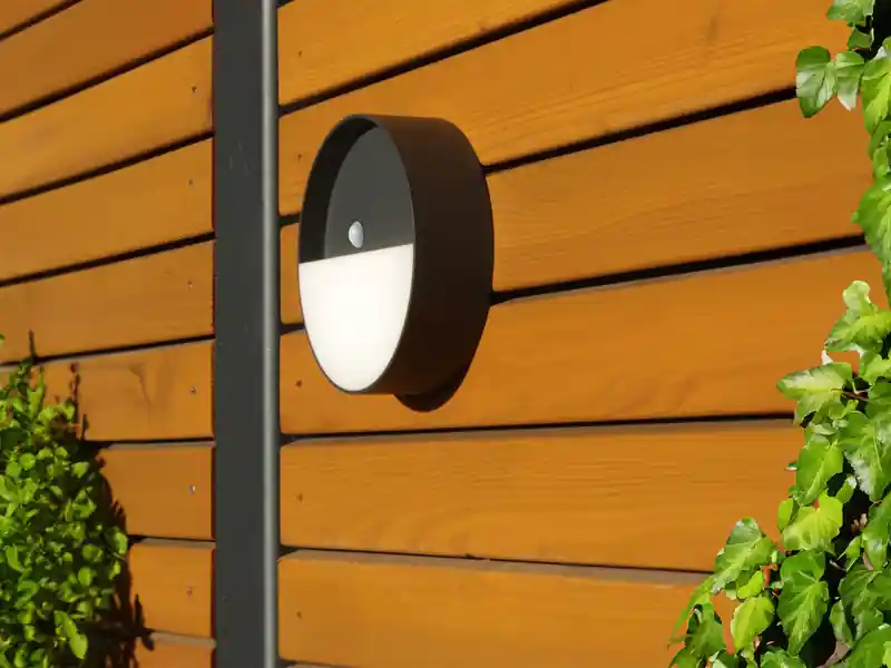 ECO-LIGHT Akku Wandleuchte MEG mit Bewegungsmelder für Innen & Außen, zum Kleben, Ø 15cm Markenprodukt