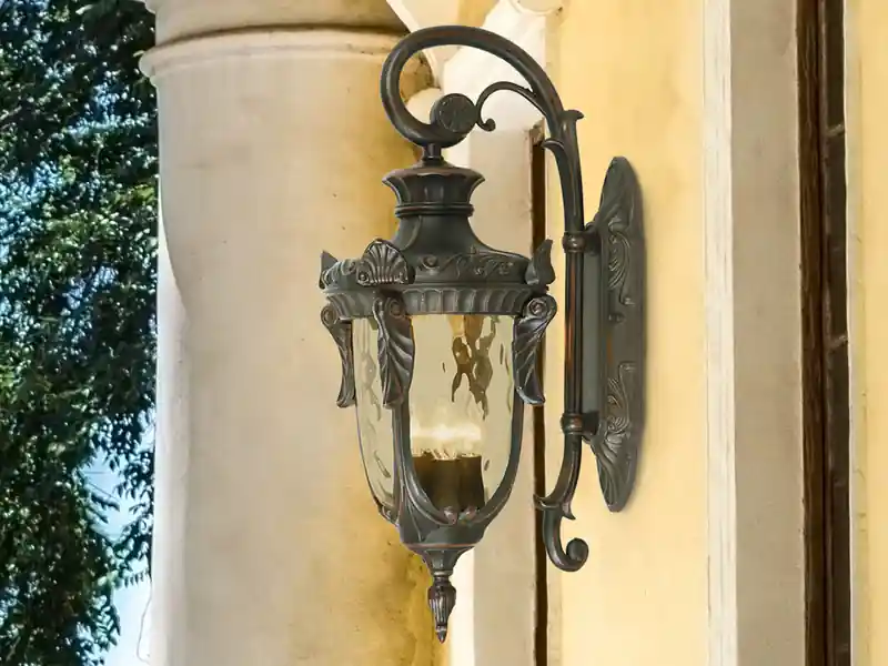 meineWunschleuchte LED Außenwandlaterne im Jugendstil mit Amberglas, hängend Höhe 64cm Highlight