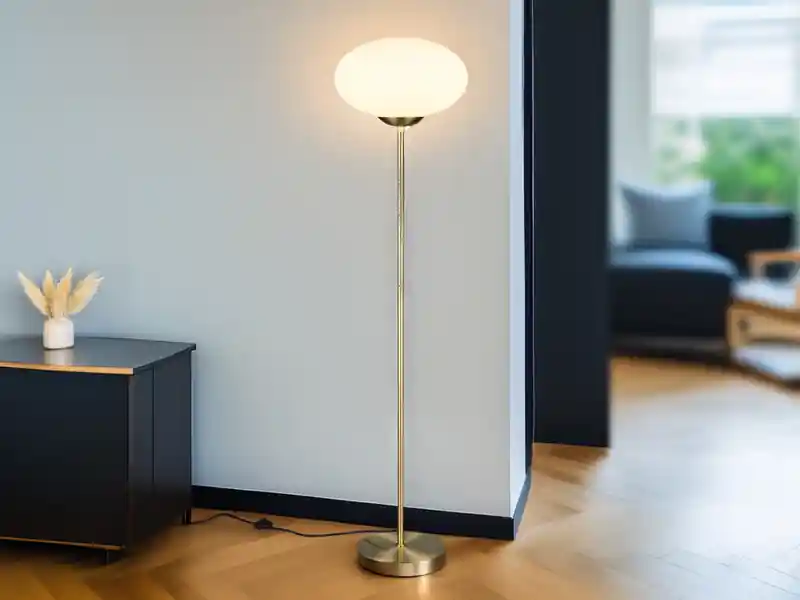 meineWunschleuchte Retro LED Stehleuchte Messing mit Glaskugel Lampenschirm, Höhe 150cm Billig