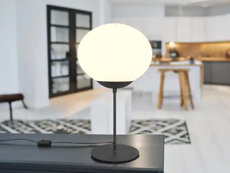 Echt meineWunschleuchte Große Retro LED Tischleuchte Schwarz mit Glaskugel, Höhe 52cm