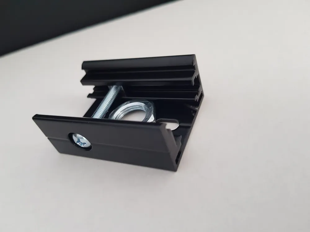 Eutrac Pendelclip für 3-Phasen Aufbau-Schiene Top-Seller